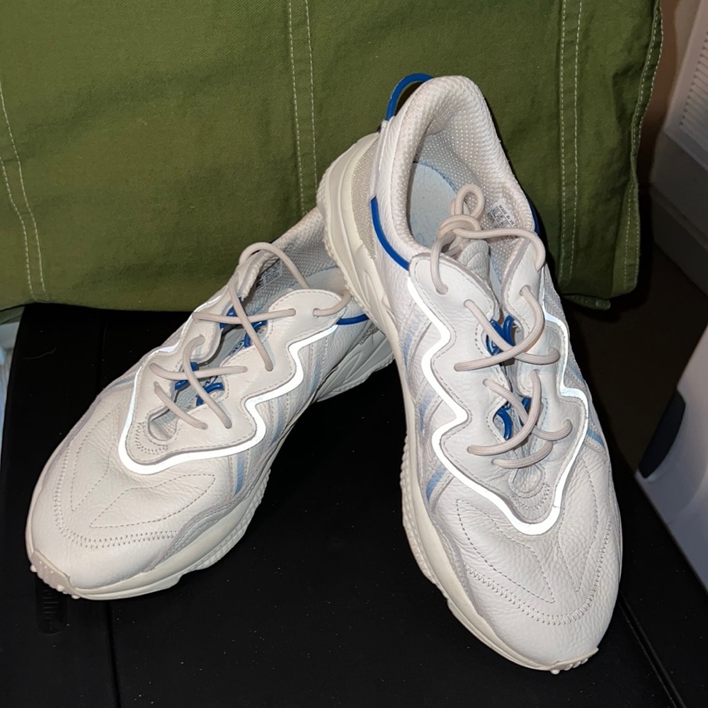 EUC Adidas OZWEEGO shoes Men 12